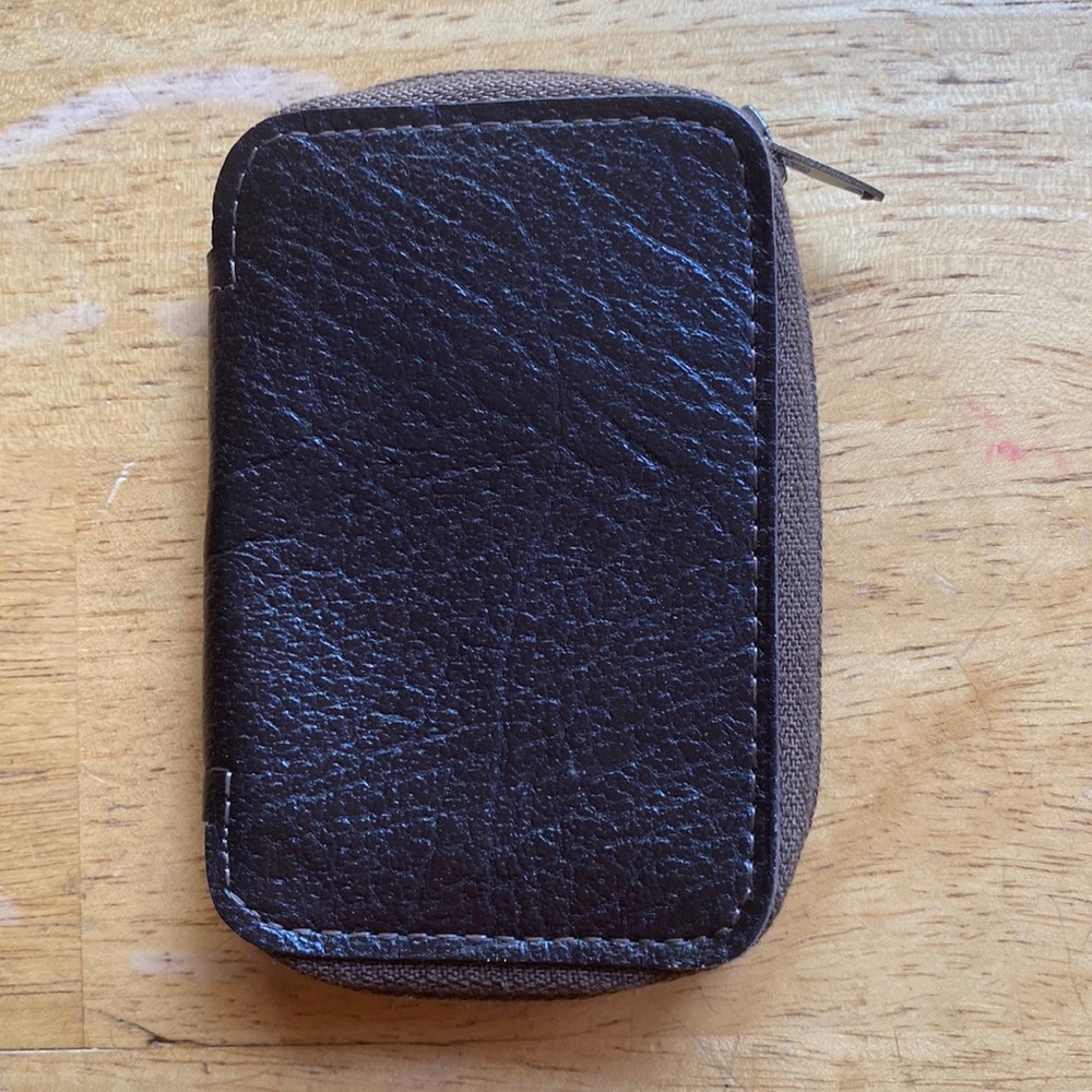 SWANK leather key holder like new